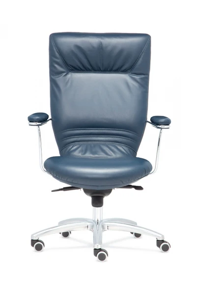 Кресло для руководителя Вега.D100. Фото 1
