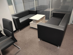 Переговорная в офисе компании "КОНСОЛЬ.СТРОЙ" в Москве. Фото 3